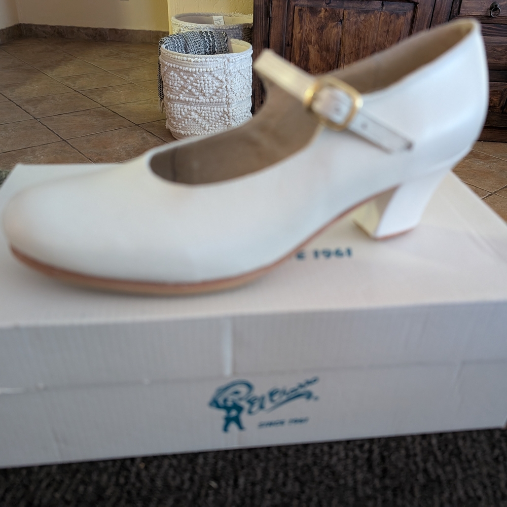 White Women's Mary Jane Heels